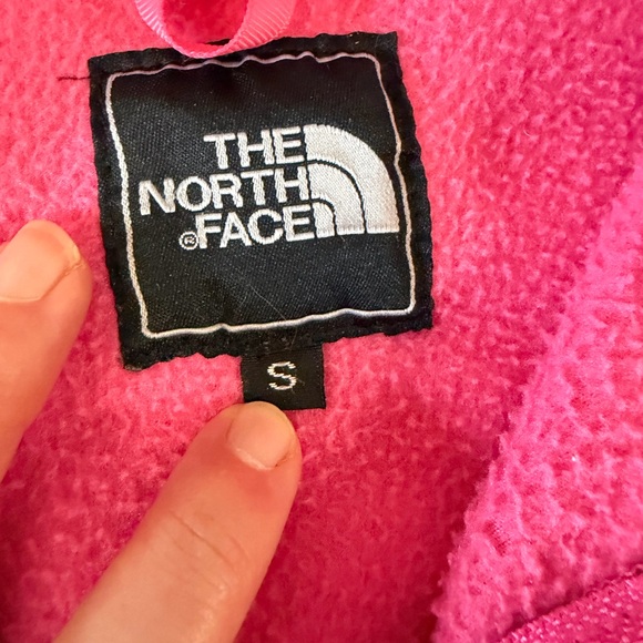The North Face Pink Polartec Fleece Jacket   In Bright Pink and Gray Size Small - Picture 4 of 7